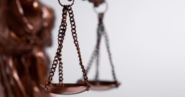 Diferença entre Doutrina, Jurisprudência e Legislação: entenda de uma vez por todas
